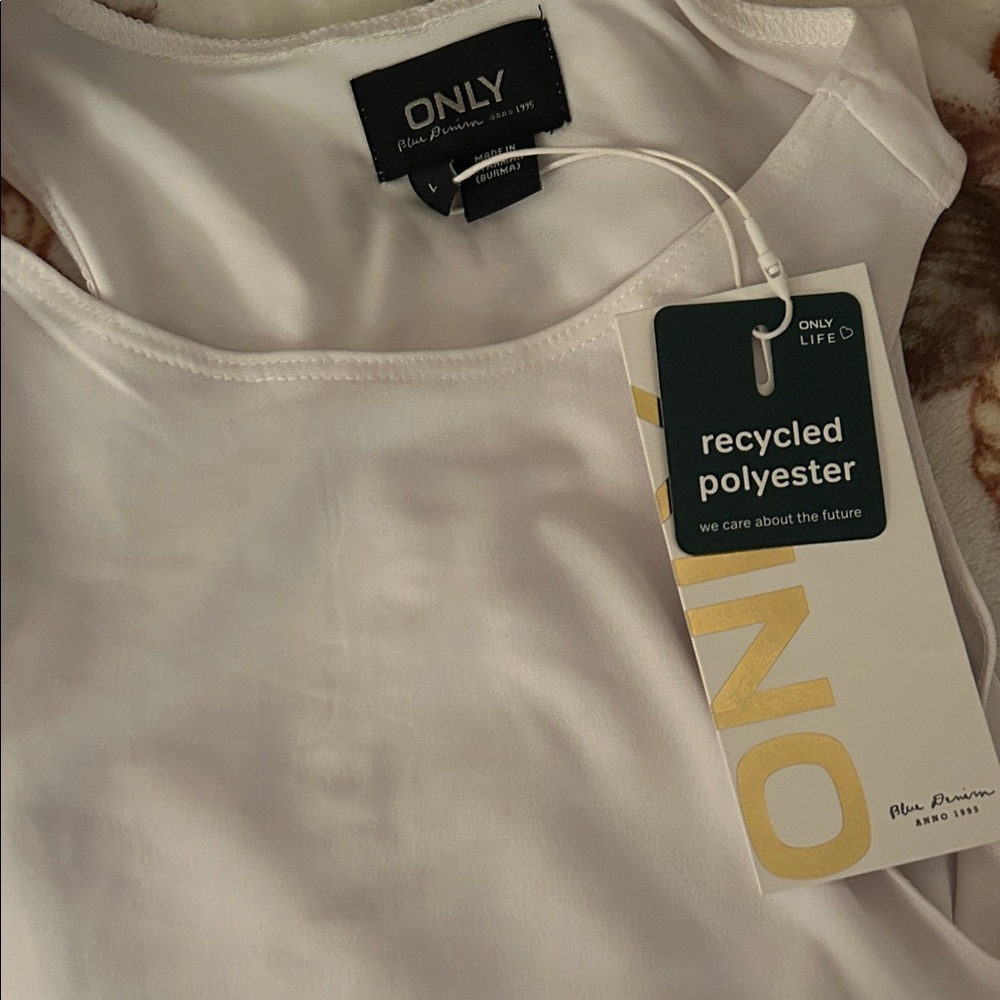 ONLY Women's Classic White Tank Top